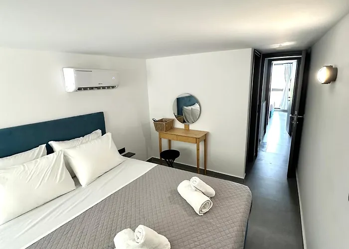 Apartment Flaneur *